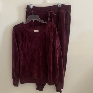 Lou & Grey Velvet Lounge Set - Deep Burgundy Cozy Sweatshirt & Joggers Large